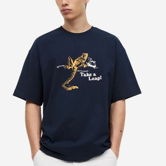 Relaxed Fit Printed T-shirt SIZE M - Picture 3 of 3